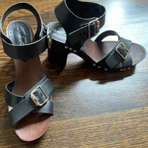 Wooden studded platform sandals